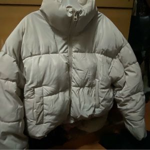 Very comfortable and warm, even for NYC winter cold conditions.